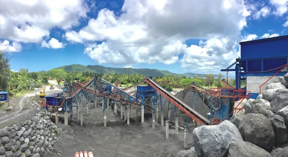 A gold ore beneficiation plant with a daily processing capacity of 2,000 tons