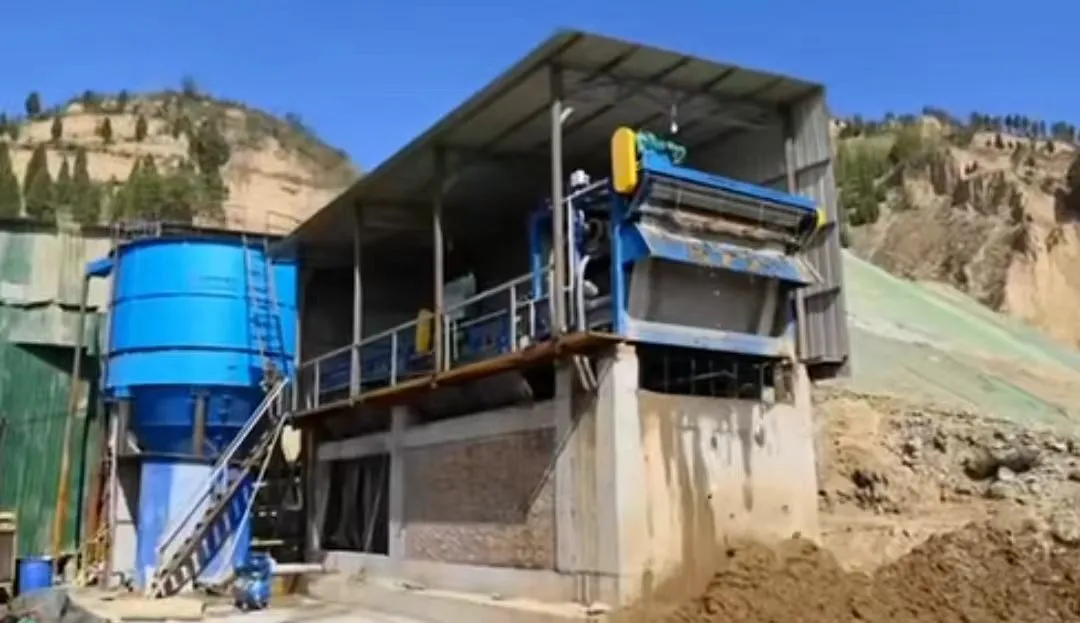 Why do production metrics fluctuate in mineral processing plants?